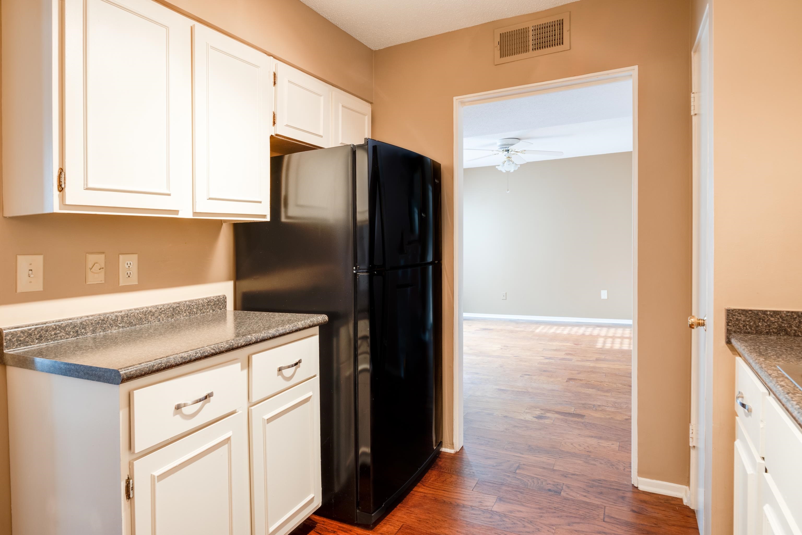 413 South Perkins Road, Unit 1 Memphis, TN 38117 - Photo 7 of 25 Gallery Image 7