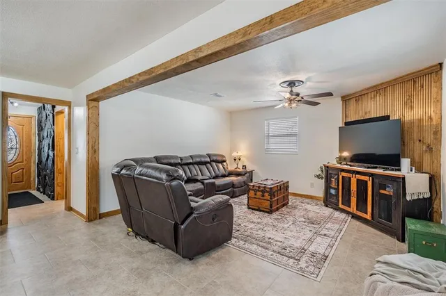 $645,000 | 2405 Summerlin Drive, Clearwater, FL 33764