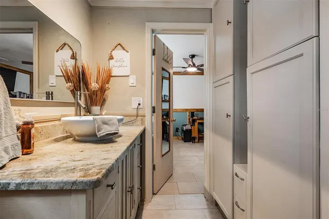 $645,000 | 2405 Summerlin Drive, Clearwater, FL 33764