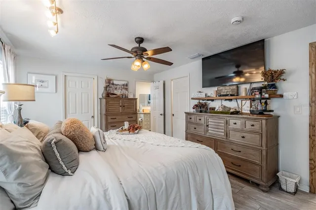 $645,000 | 2405 Summerlin Drive, Clearwater, FL 33764