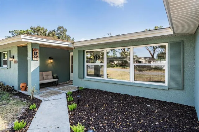 $645,000 | 2405 Summerlin Drive, Clearwater, FL 33764