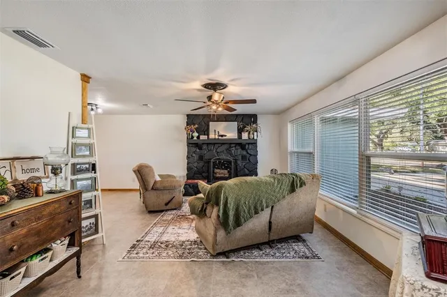 $645,000 | 2405 Summerlin Drive, Clearwater, FL 33764