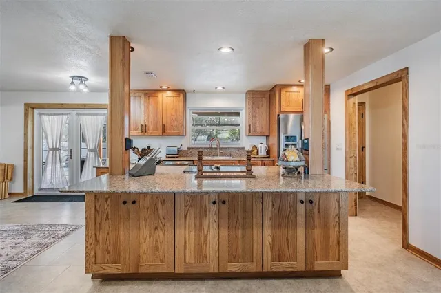 $645,000 | 2405 Summerlin Drive, Clearwater, FL 33764