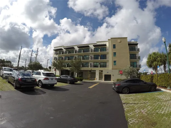 $1,825 | 4100 Southwest 64th Avenue, Unit 409, Davie, FL 33314