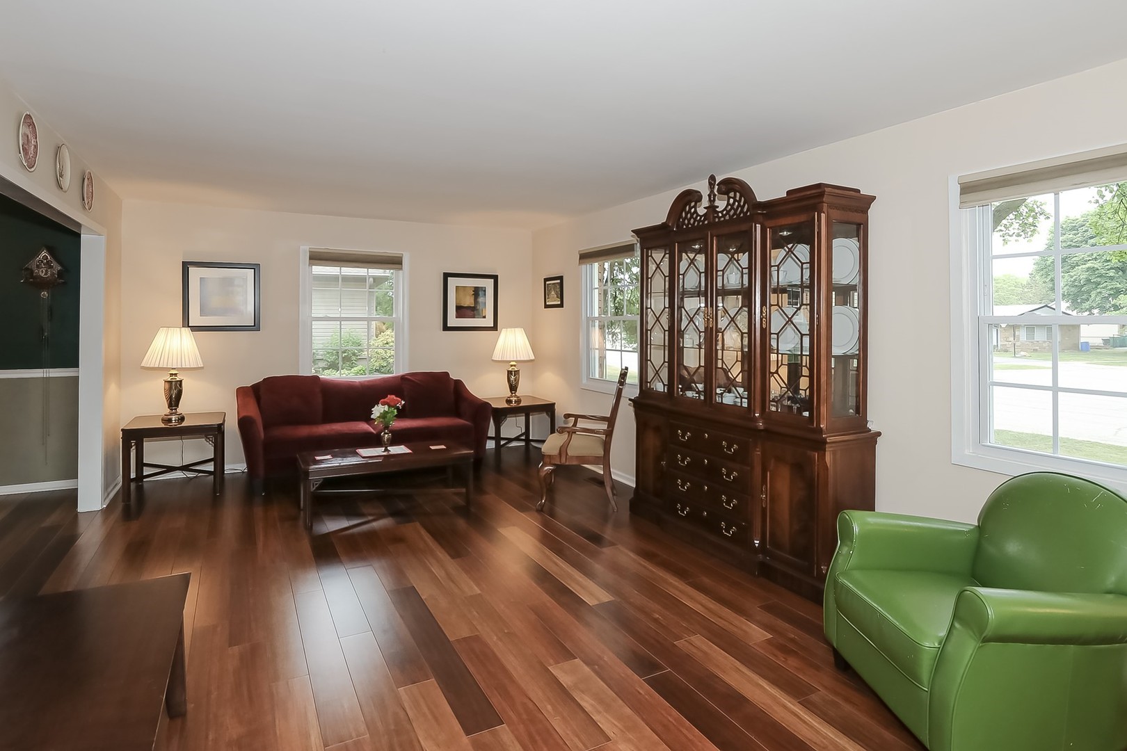 136 Weidner Road Buffalo Grove, IL 60089 - Photo 7 of 41 a living room with furniture and a window
