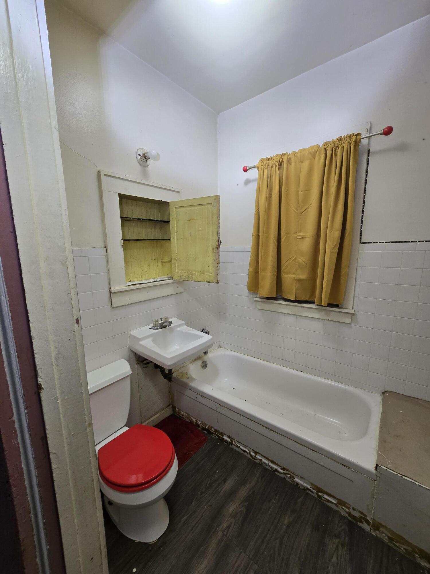 2935 Vel R. Phillips Avenue Milwaukee, WI 53212 - Photo 12 of 17 20260303_134756