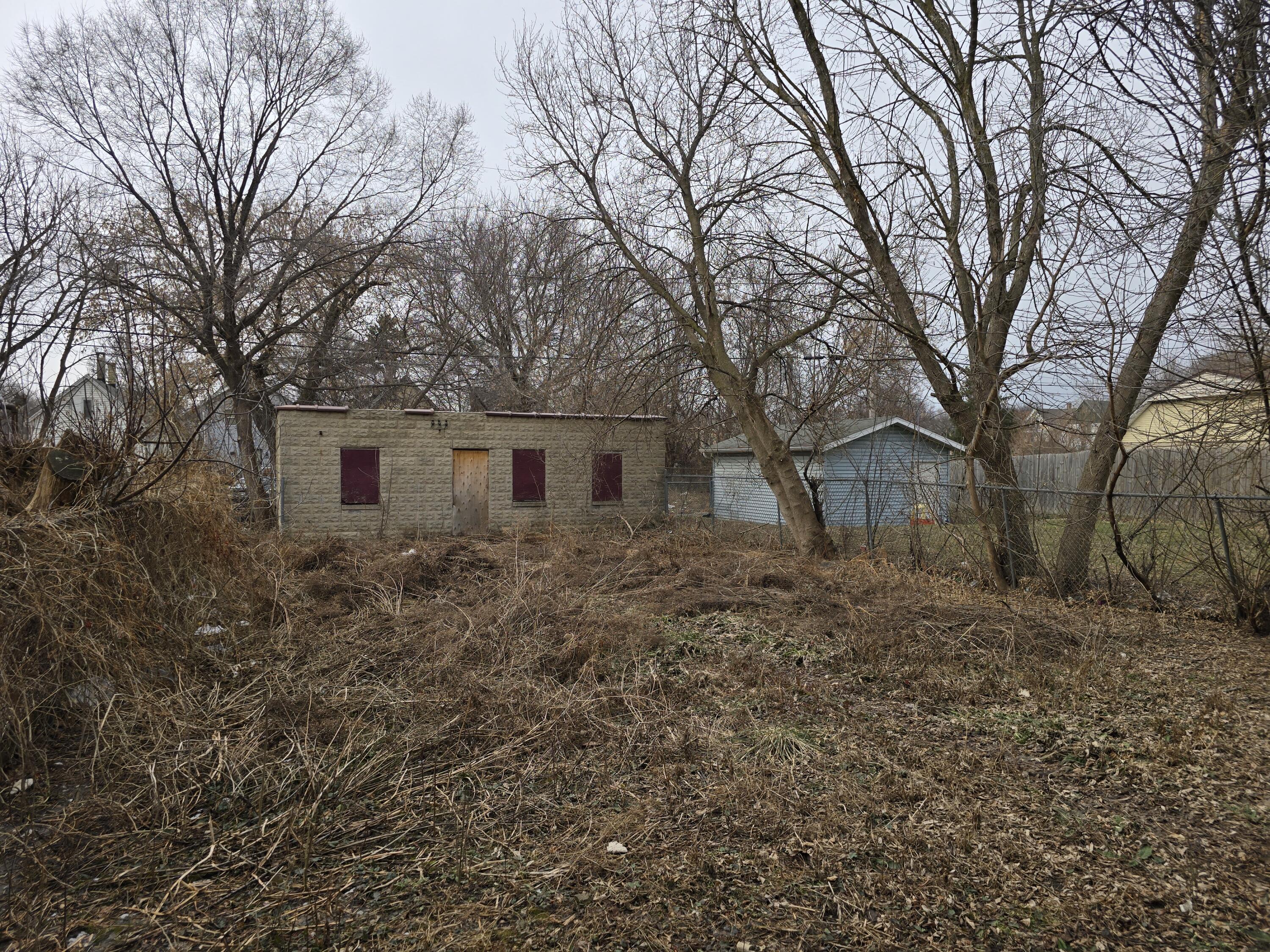 2935 Vel R. Phillips Avenue Milwaukee, WI 53212 - Photo 3 of 17 20260303_134059