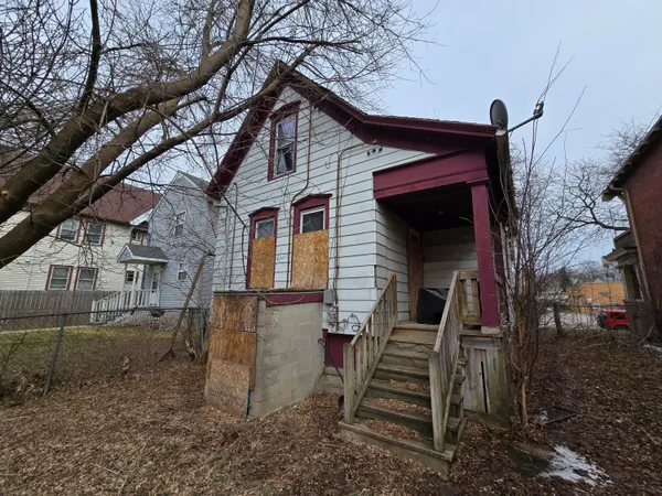 $74,400 | 2935 Vel R. Phillips Avenue, Milwaukee, WI 53212