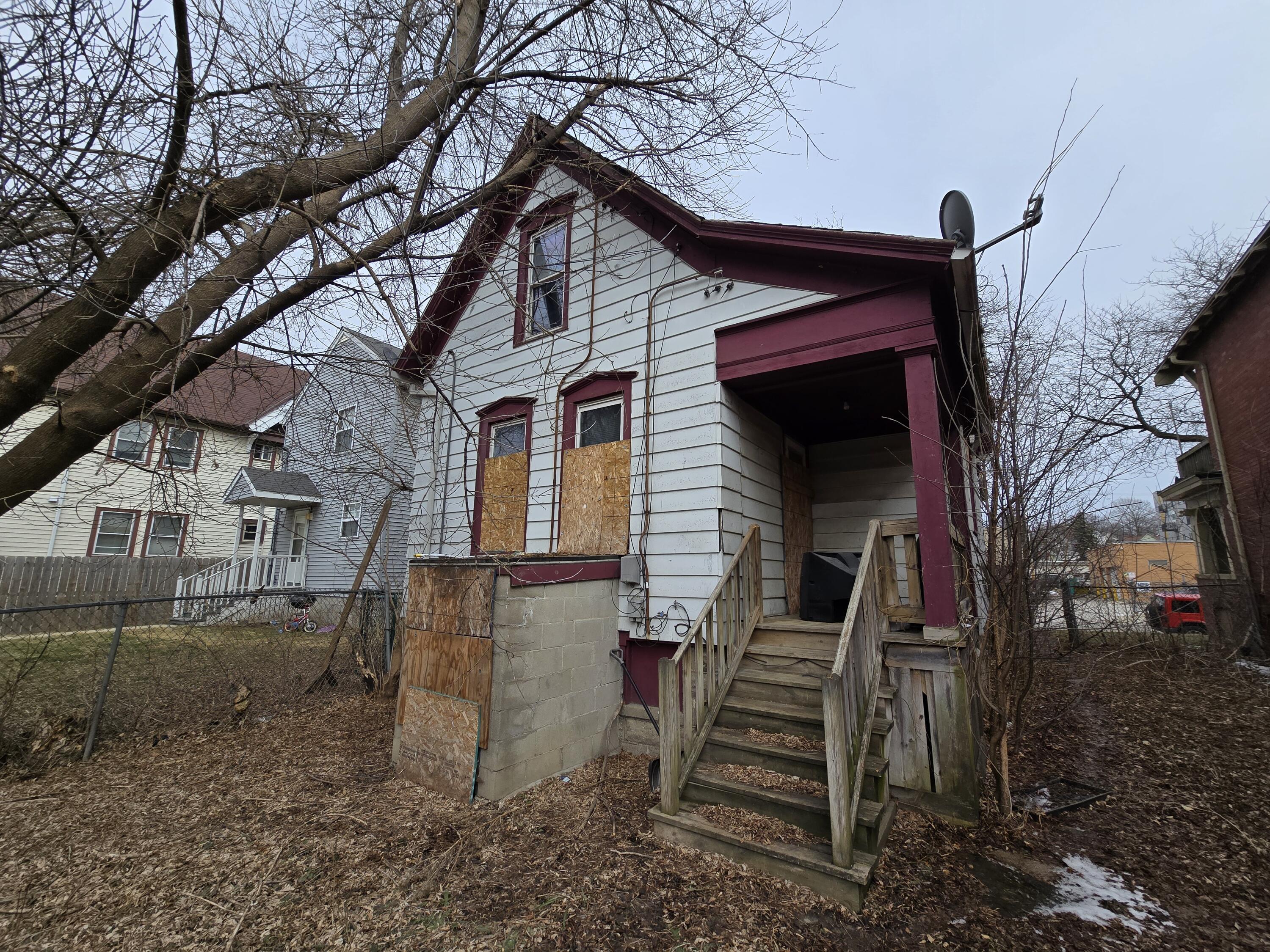 2935 Vel R. Phillips Avenue Milwaukee, WI 53212 - Photo 4 of 17 20260303_134108