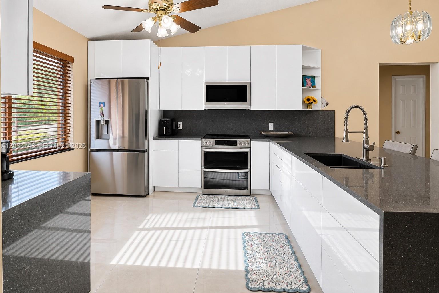 21034 Chinaberry Drive, Unit 21034 Boca Raton, FL 33428 - Photo 6 of 20 Gallery Image 6