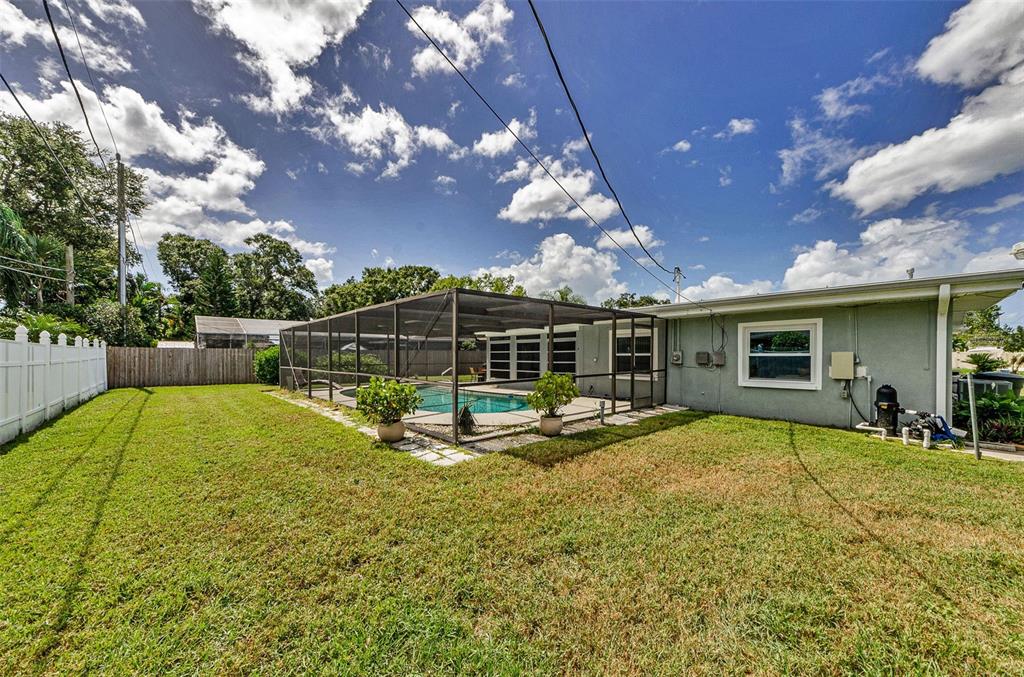 1525 Ruth Road Dunedin, FL 34698 - Photo 38 of 40