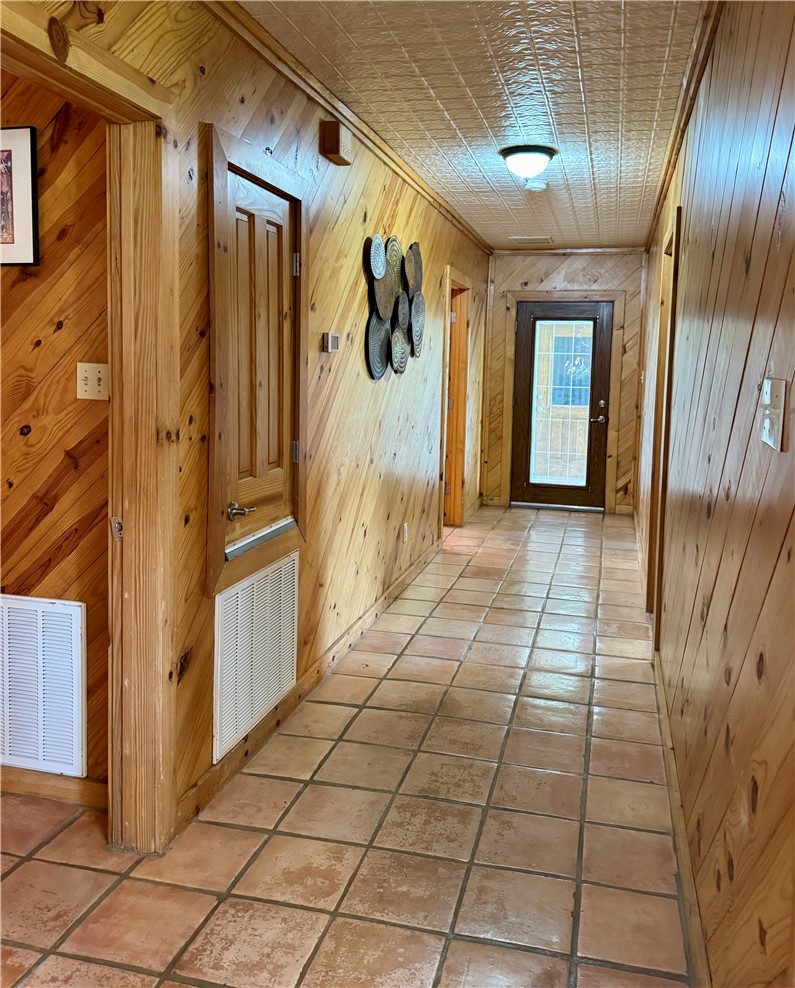 5567 County Road 1441 Mathis, TX 78368 - Photo 20 of 28 a view of a entryway door