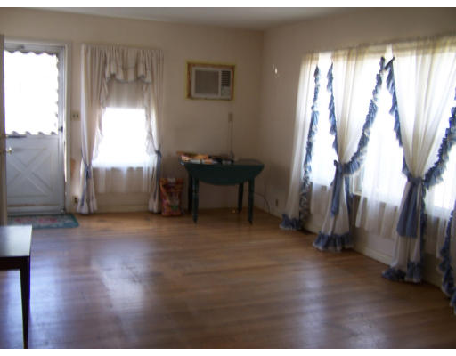 15 Larch Road, Unit ROAD Georgetown, MA 01833 - Photo 5 of 14 Gallery Image 5