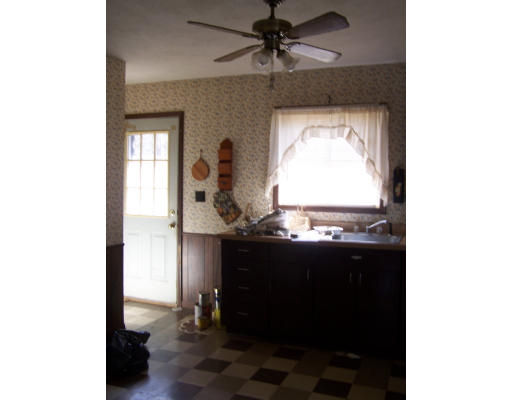 15 Larch Road, Unit ROAD Georgetown, MA 01833 - Photo 6 of 14 Gallery Image 6