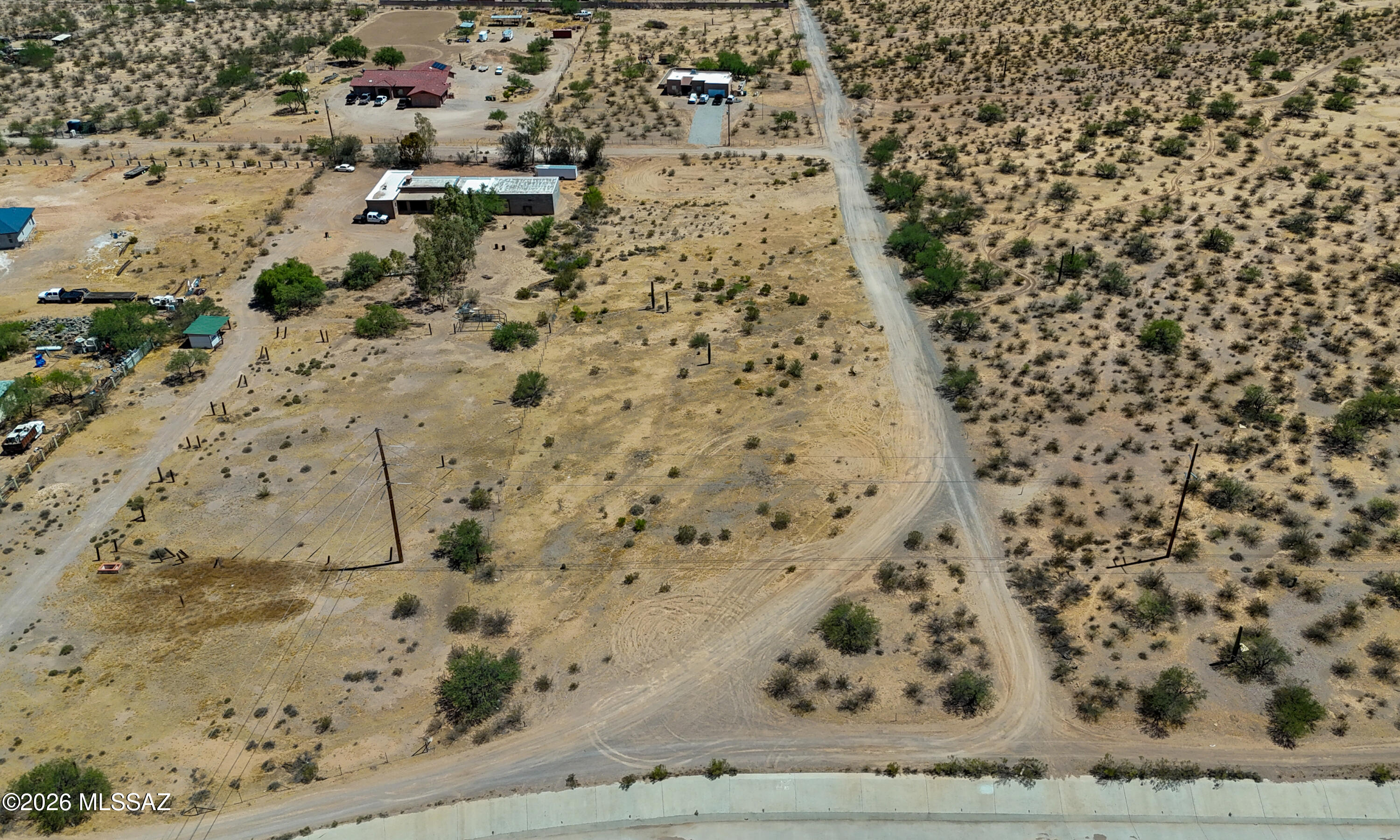 6171 West Irvington Road, Unit 4 Tucson, AZ 85757 - Photo 4 of 14 DJI_20260630142157_0300_D