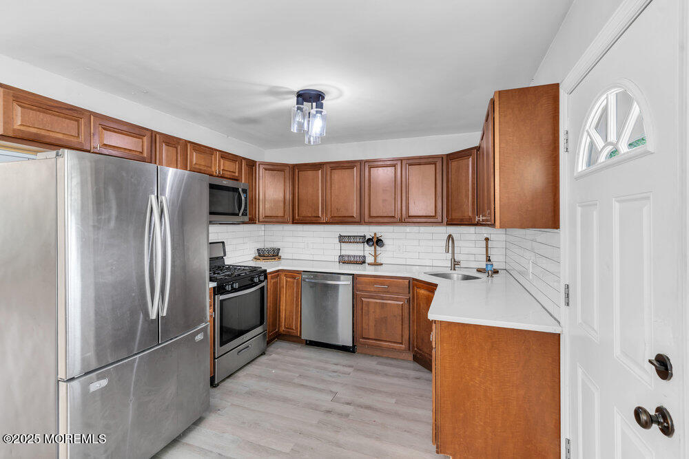 624 Fort Plains Road Howell, NJ 07731 - Photo 5 of 21 kitchen