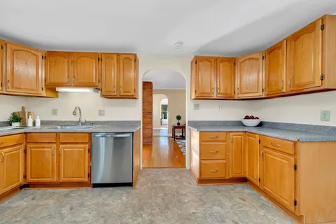 $400,000 | 601 Hall Street, Manchester, NH 03104