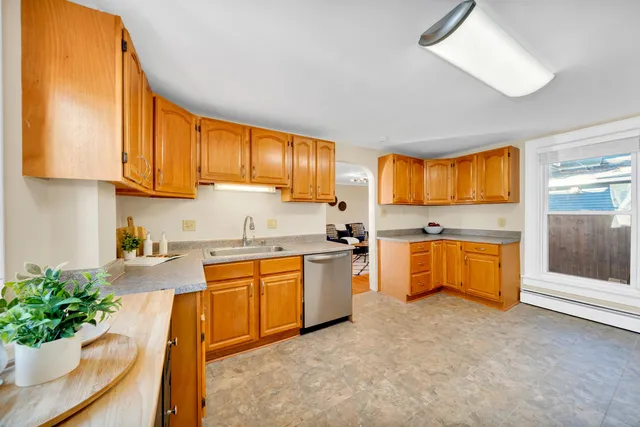 $450,000 | 601 Hall Street, Manchester, NH 03104