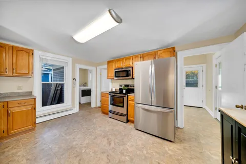 $400,000 | 601 Hall Street, Manchester, NH 03104