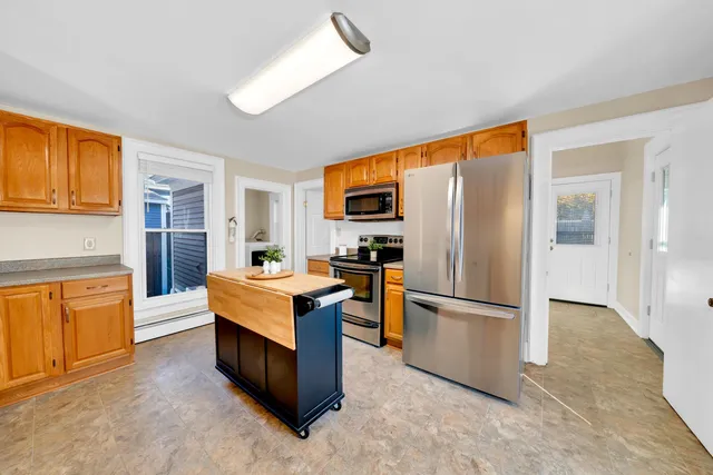 $450,000 | 601 Hall Street, Manchester, NH 03104