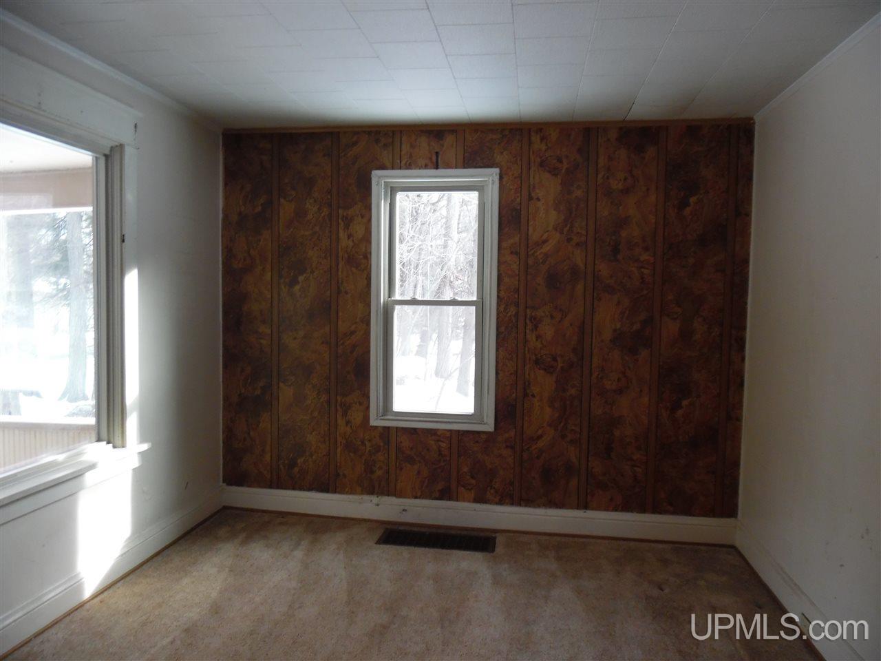 5319 18th Road Escanaba, MI 49829 - Photo 6 of 19
