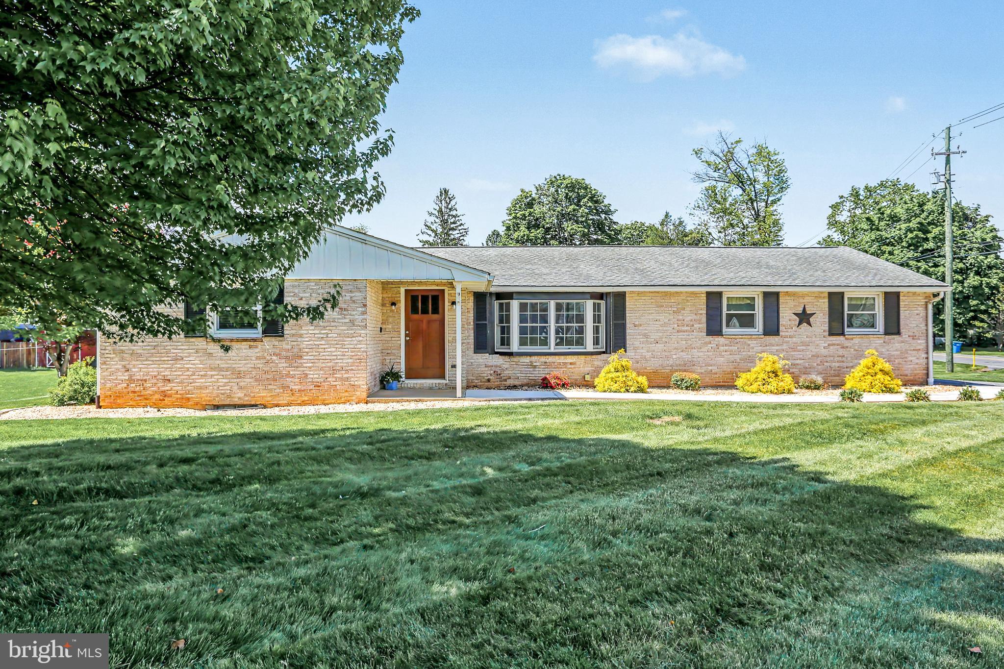 930 Hamilton Street Carlisle, PA 17013 - Photo 1 of 29 930 Hamilton Street