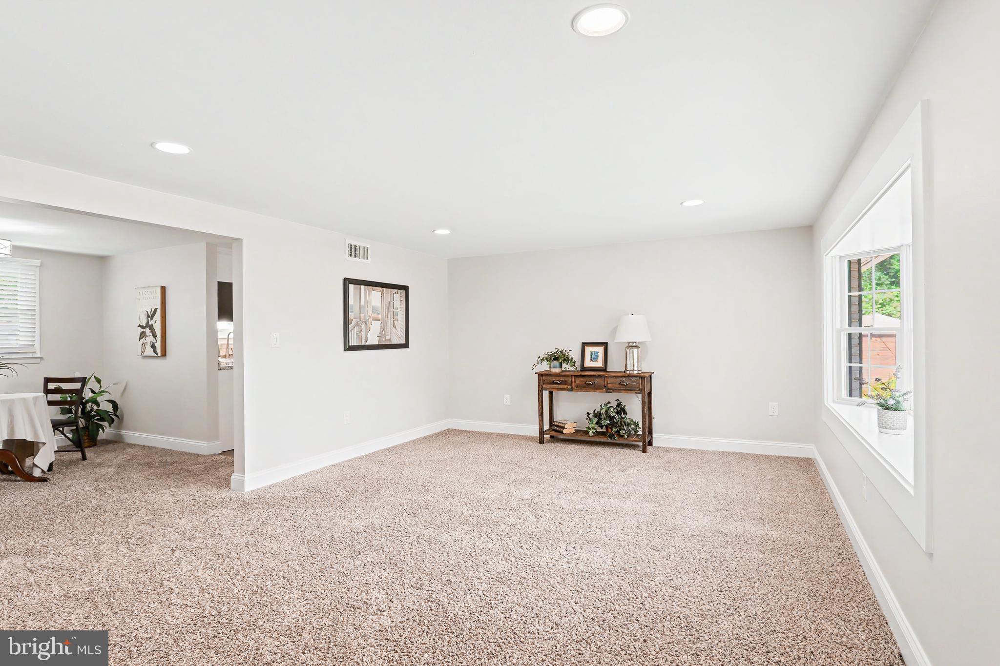 930 Hamilton Street Carlisle, PA 17013 - Photo 5 of 29 Living Room