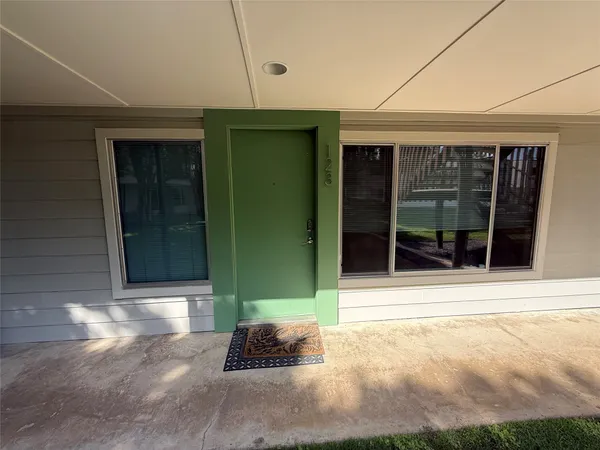 $1,995 | 2200 Dickson Drive, Unit 123, Austin, TX 78704