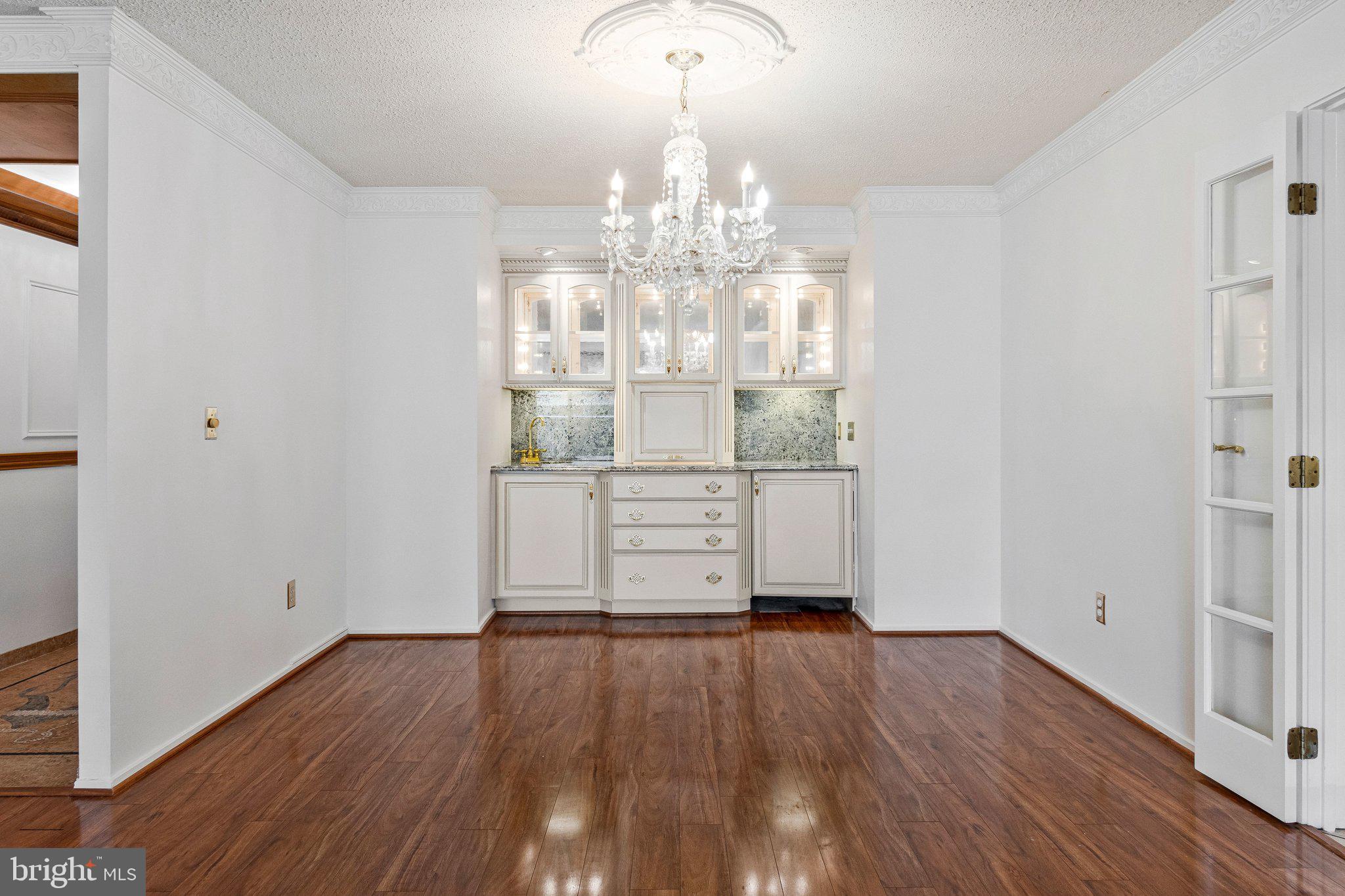 6101 Edsall Road, Unit 407 Alexandria, VA 22304 - Photo 9 of 54 Built In Bar/China Cabinet