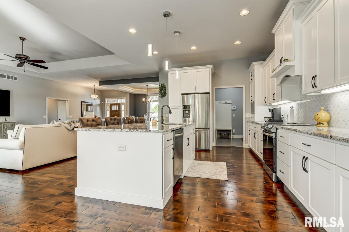 514 Walker Ridge Rochester, IL 62563 - Photo 15 of 57