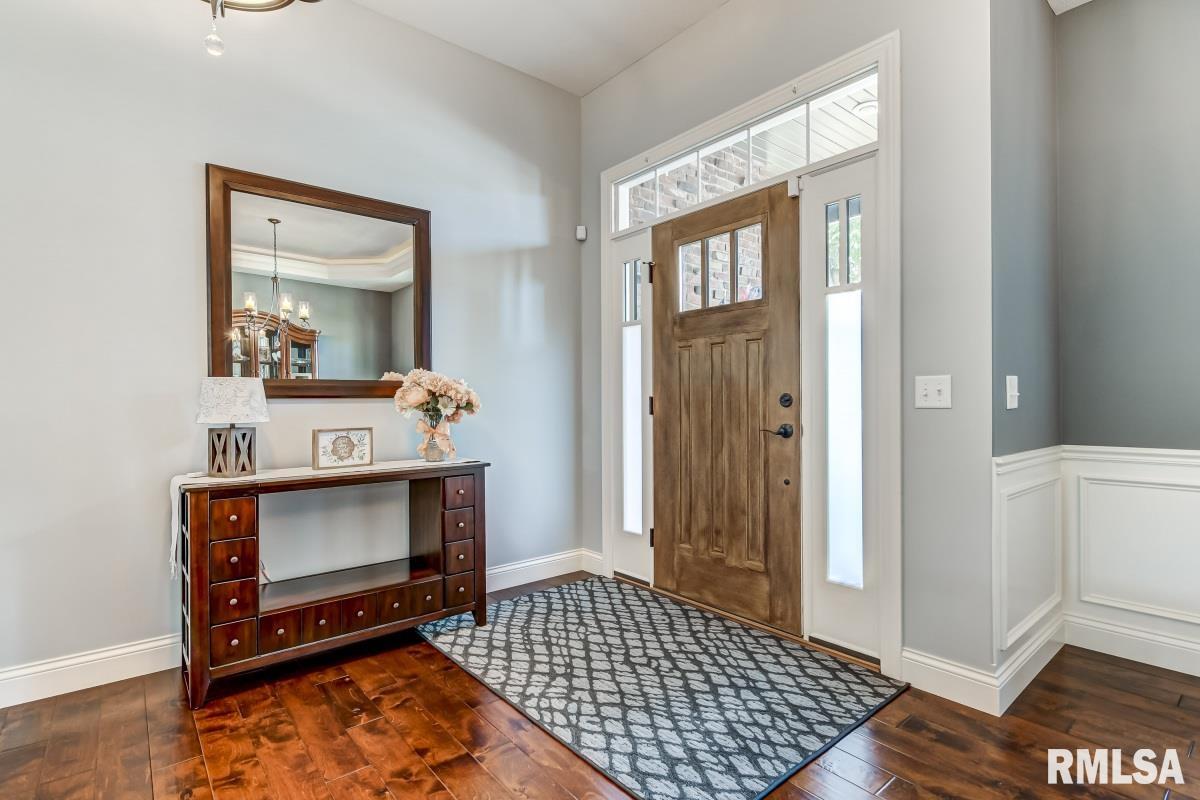 514 Walker Ridge Rochester, IL 62563 - Photo 4 of 57