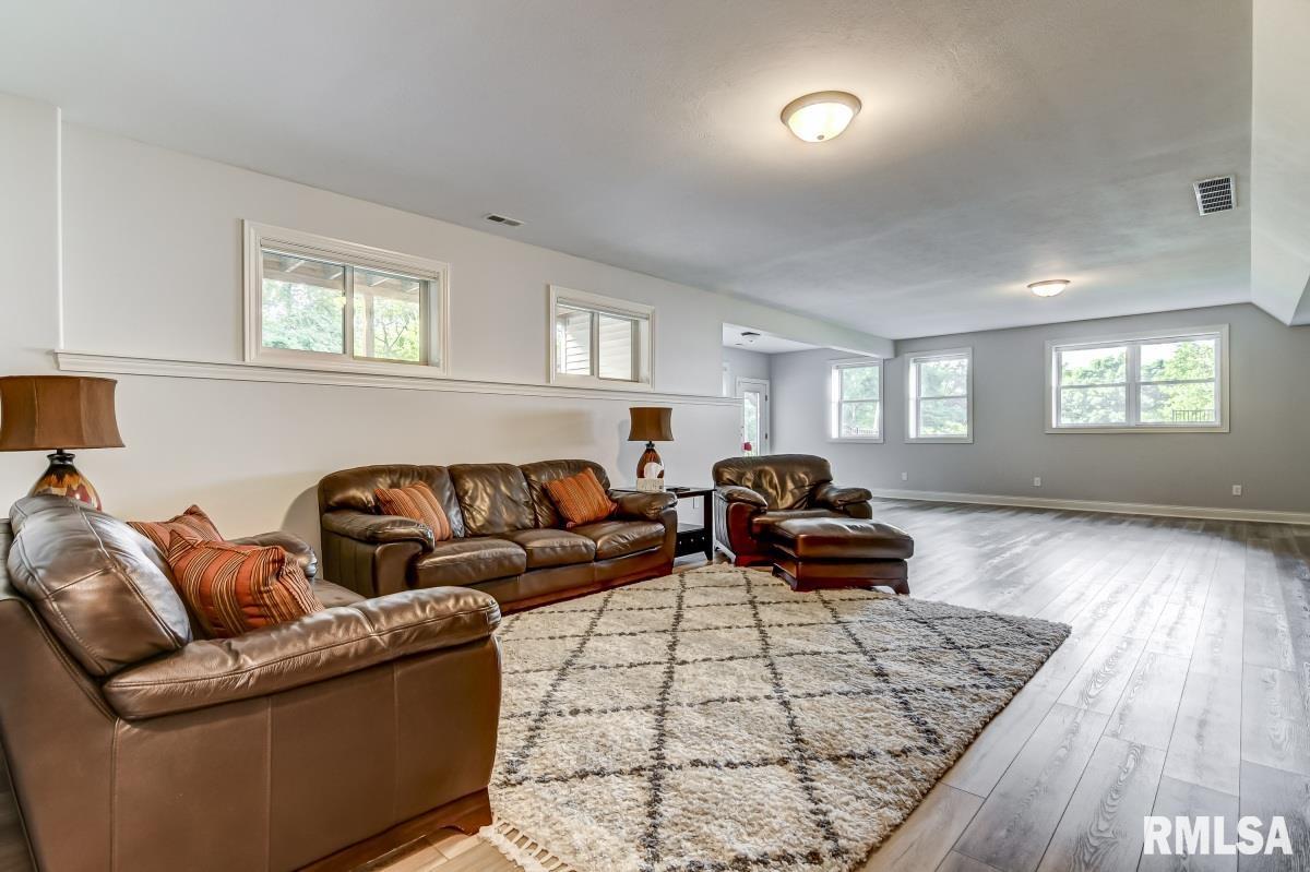 514 Walker Ridge Rochester, IL 62563 - Photo 46 of 57