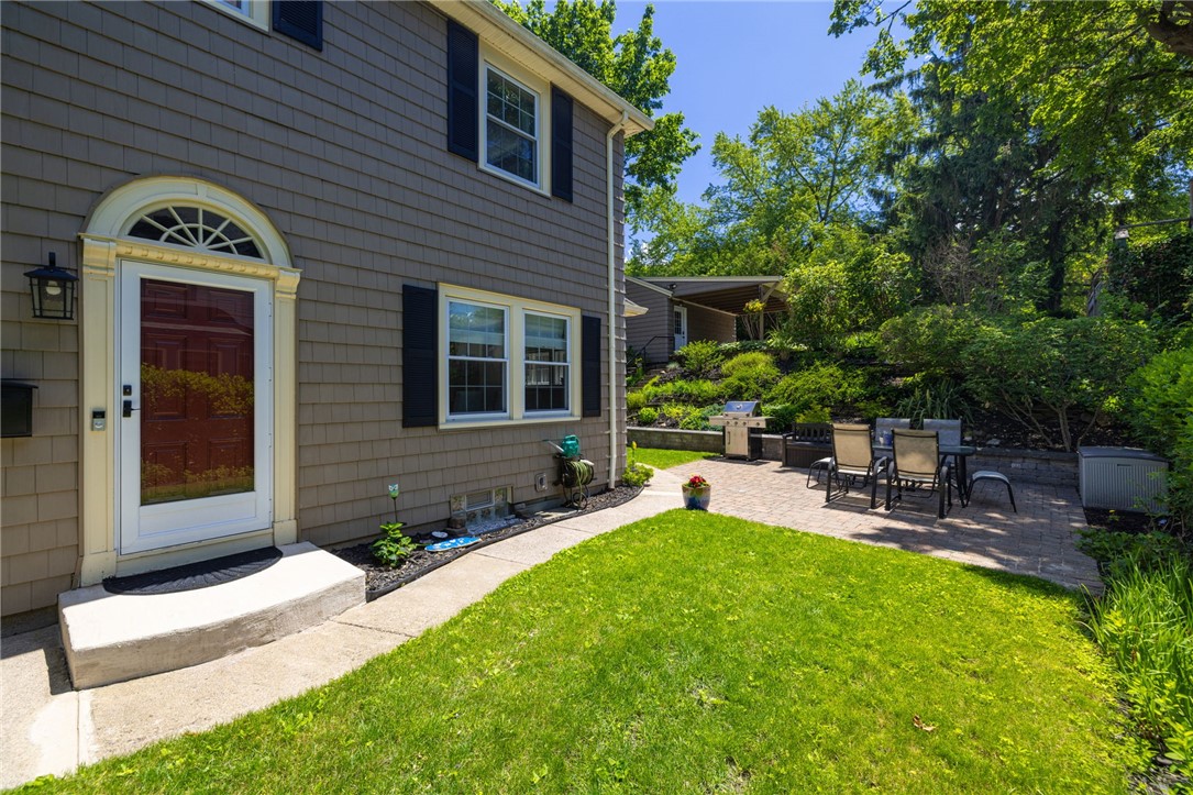 243 Rockingham Street Rochester, NY 14620 - Photo 4 of 50