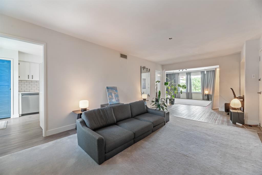 8069 Meadow Road, Unit 216 Dallas, TX 75231 - Photo 8 of 27