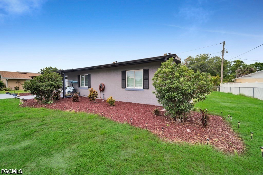 1313 Old Bridge Road North Fort Myers, FL 33917 - Photo 4 of 32