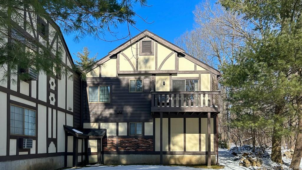8 Derby Court, Unit 8 Brookfield, CT 06804 - Photo 3 of 26 a front view of a house