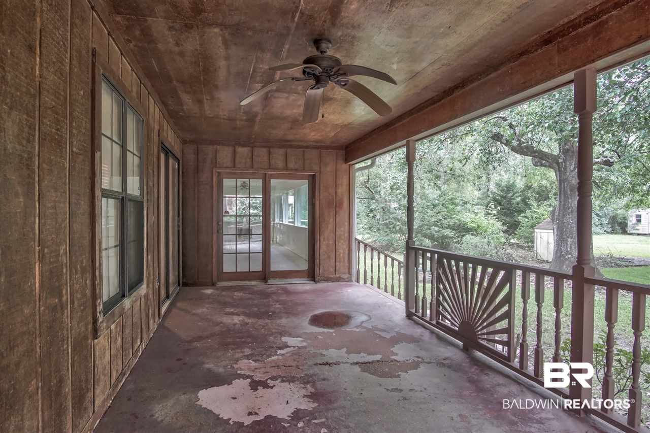 6536 Bay Road Mobile, AL 36605 - Photo 21 of 31 Porch