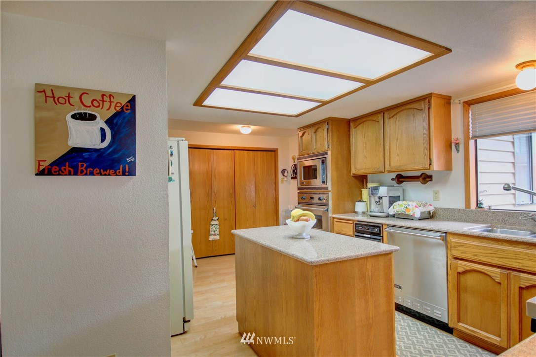 525 North Waugh Road Mount Vernon, WA 98273 - Photo 14 of 40 Gallery Image 14
