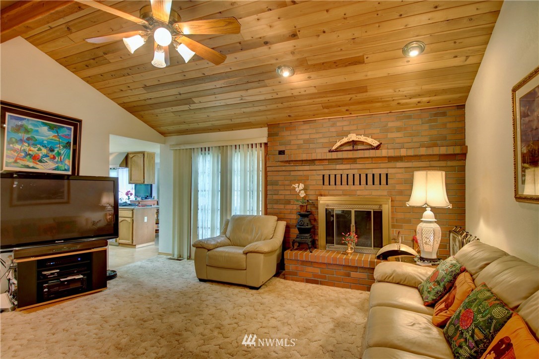 525 North Waugh Road Mount Vernon, WA 98273 - Photo 9 of 40 Gallery Image 9