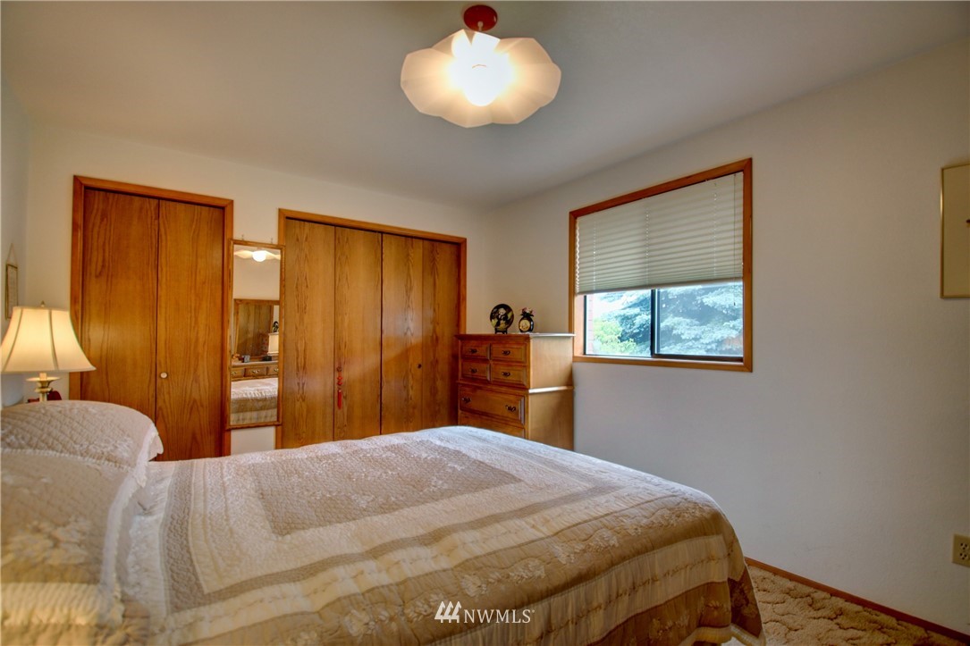525 North Waugh Road Mount Vernon, WA 98273 - Photo 10 of 40 Gallery Image 10