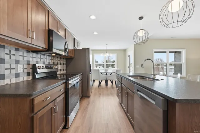 $339,900 | 1466 Monte Carlo Drive, Huntertown, IN 46748