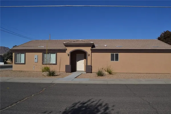 $1,600 | 3626 North Willow Road, Kingman, AZ 86409