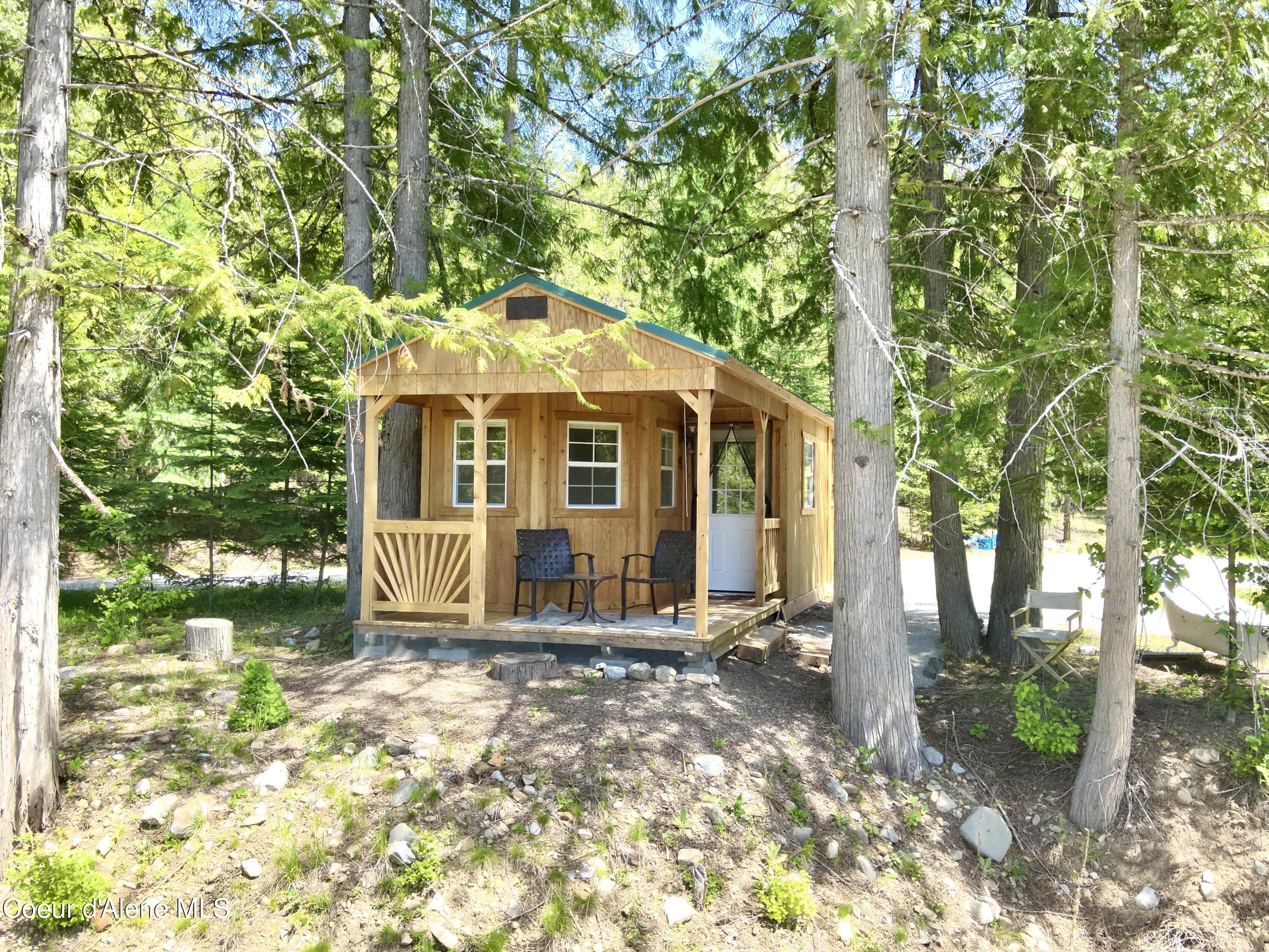 191 Sunset View Lane Hope, ID 83836 - Photo 2 of 44 5FD9549D-F6E3-4EC7-B44E-F8E66D8E28B7cabi