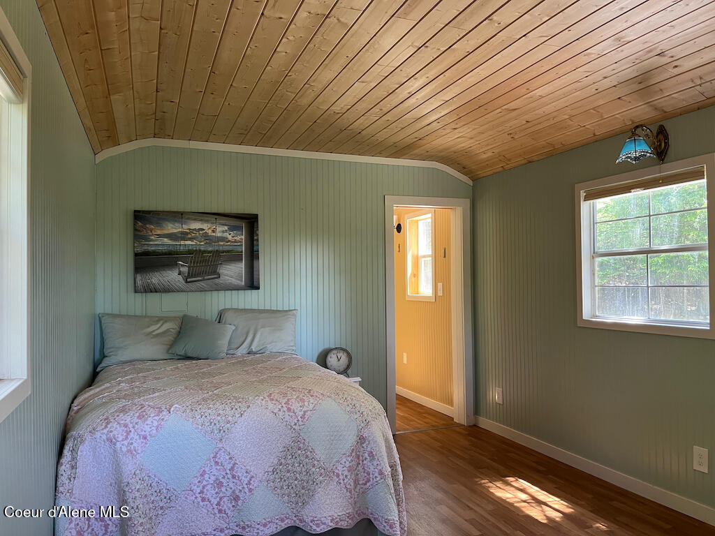 191 Sunset View Lane Hope, ID 83836 - Photo 25 of 44 main room