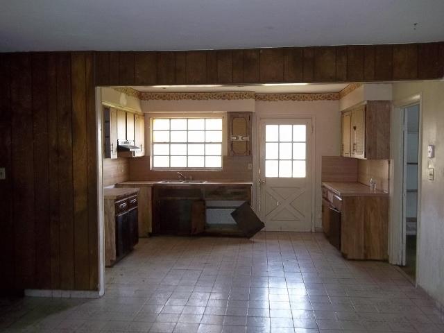 1890 Bacom Point Road Pahokee, FL 33476 - Photo 4 of 6 BMH005 KITCHEN CLEAN #5