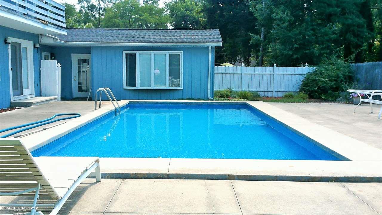 4595 Lakeshore Road Fort Gratiot, MI 48059 - Photo 3 of 25 31281232-2.JPG