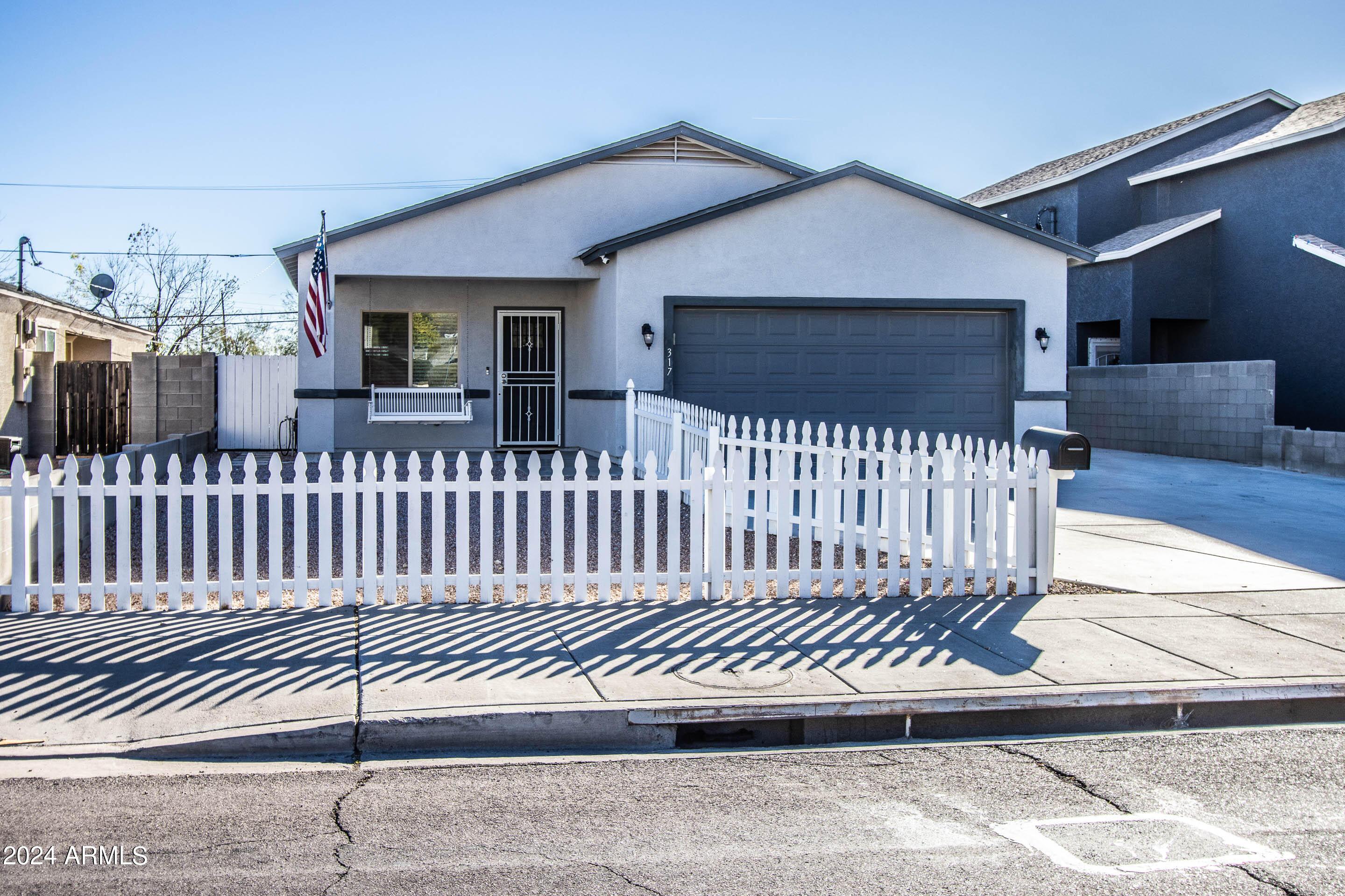 317 East Mountain View Road Phoenix, AZ 85020 - Photo 4 of 30 Mountain View Rd-2