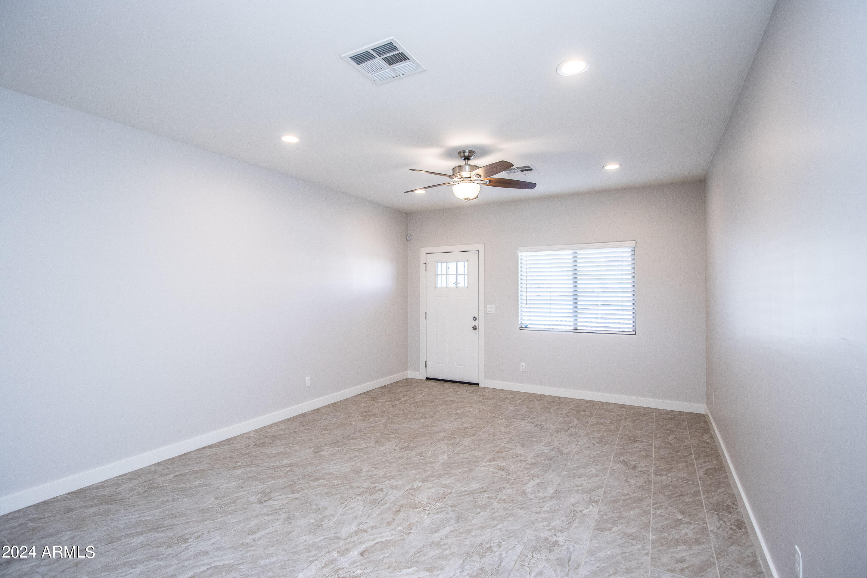 317 East Mountain View Road Phoenix, AZ 85020 - Photo 5 of 30 Mountainview Rd-1