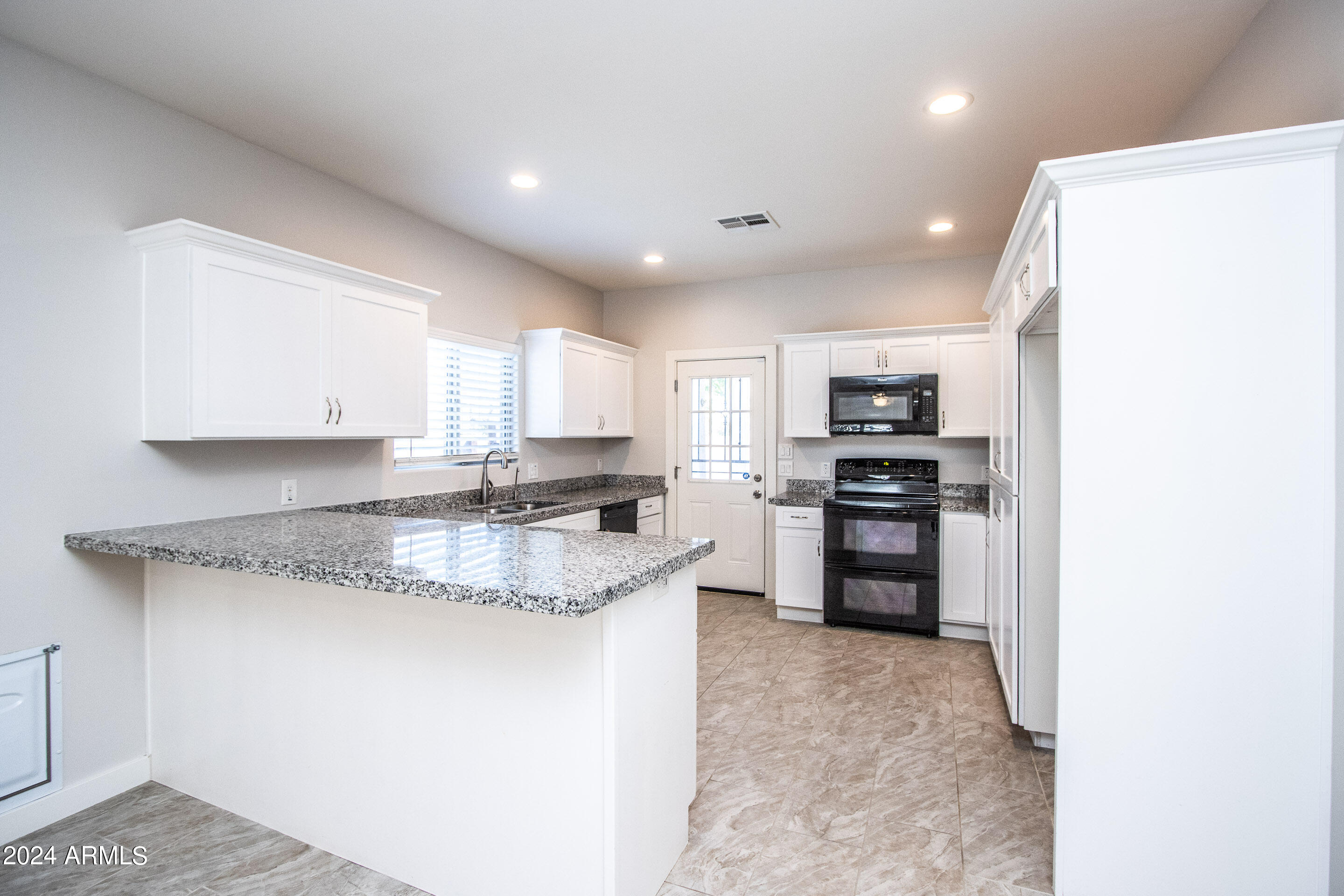 317 East Mountain View Road Phoenix, AZ 85020 - Photo 7 of 30 Mountainview Rd-3