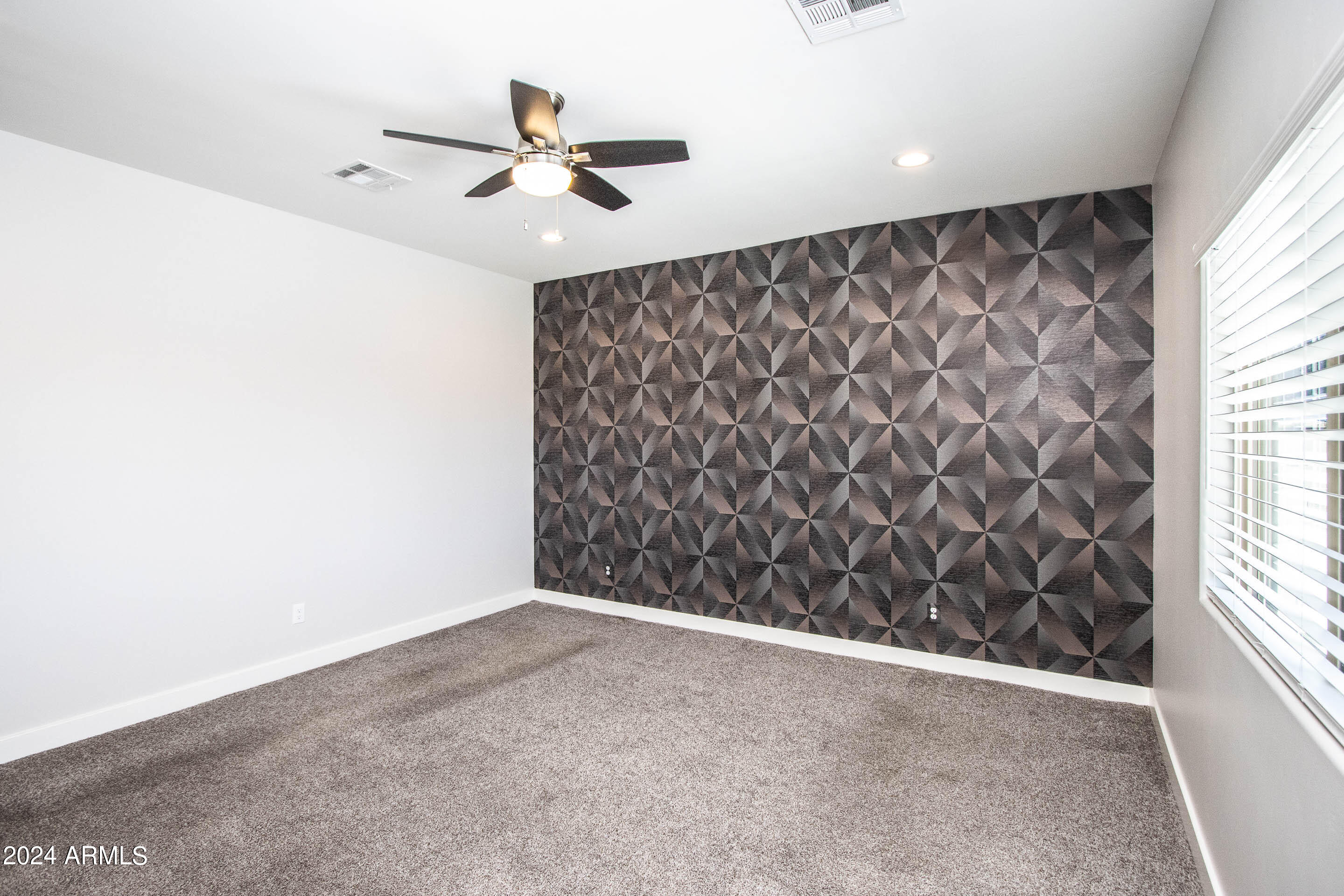 317 East Mountain View Road Phoenix, AZ 85020 - Photo 9 of 30 Mountainview Rd-5